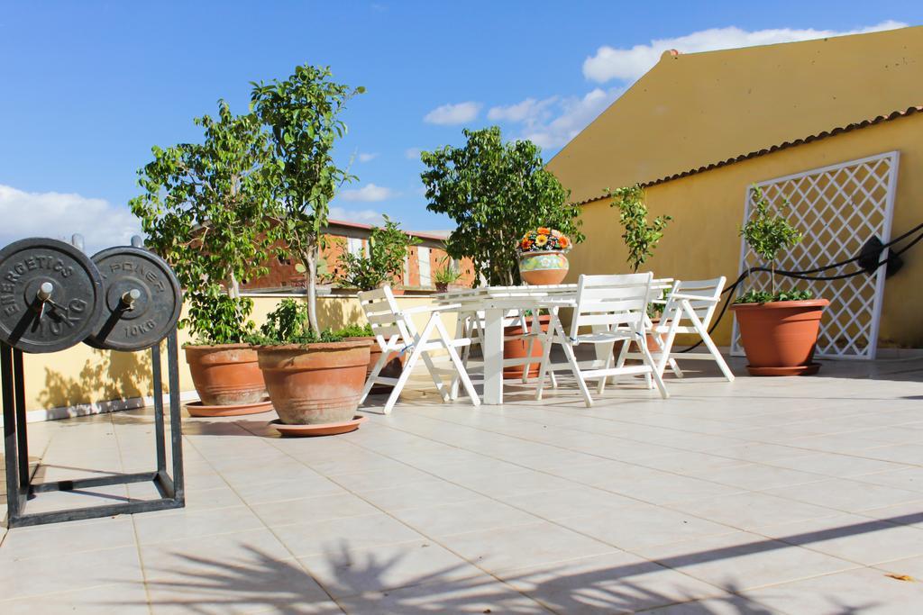Bed And Breakfast Agrumi In Terrazza Aragona Luaran gambar